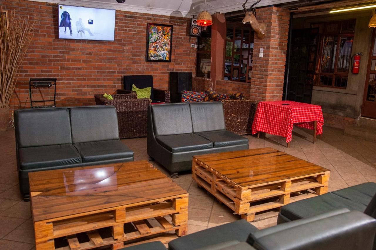 Meru Safari House Hostel