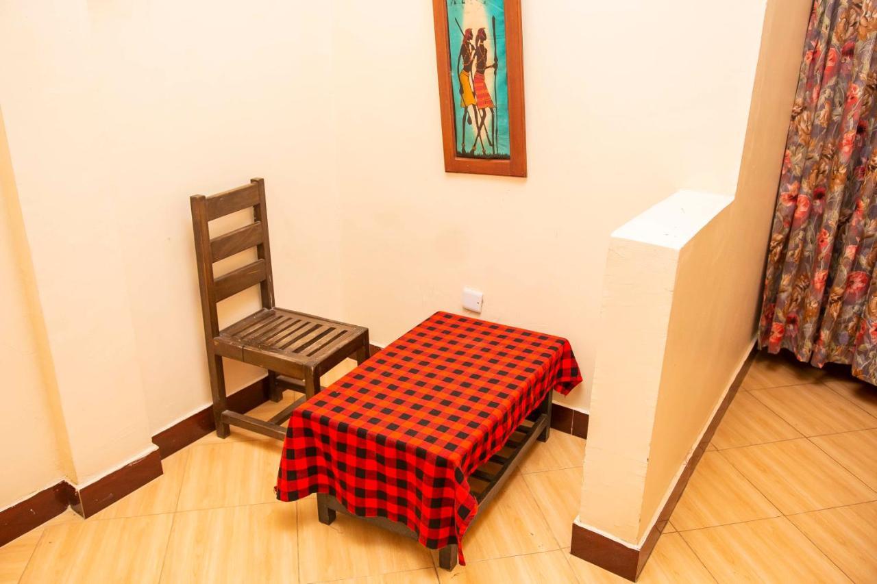 Meru Safari House Hostel